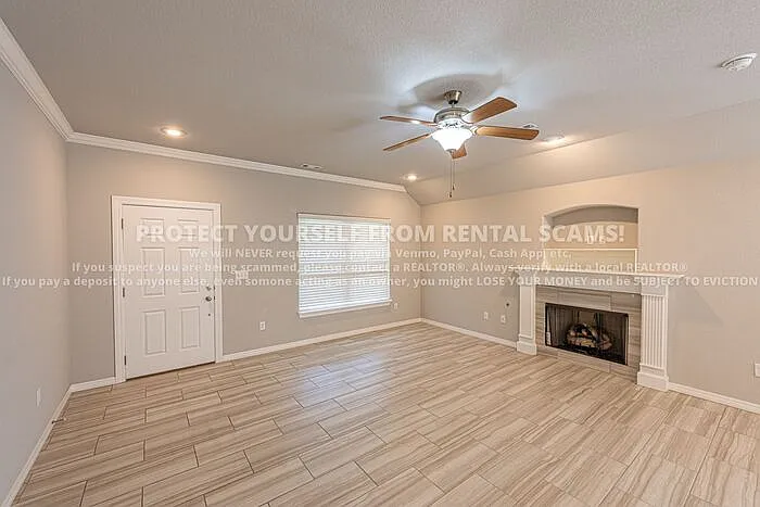 3 bed, 2.0 bath, 1493 sqft, $1,900 — Photo 2
