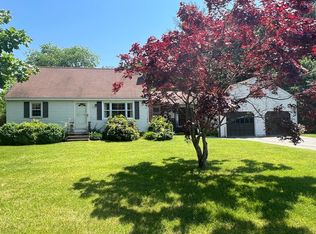 7 Walnut Dr, Sterling, MA 01564