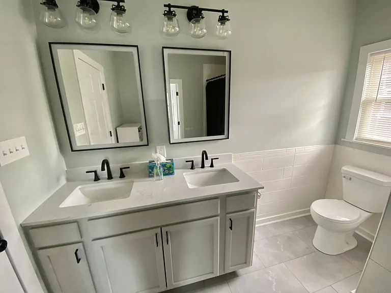 4110 Sheffield Ave — Photo 9