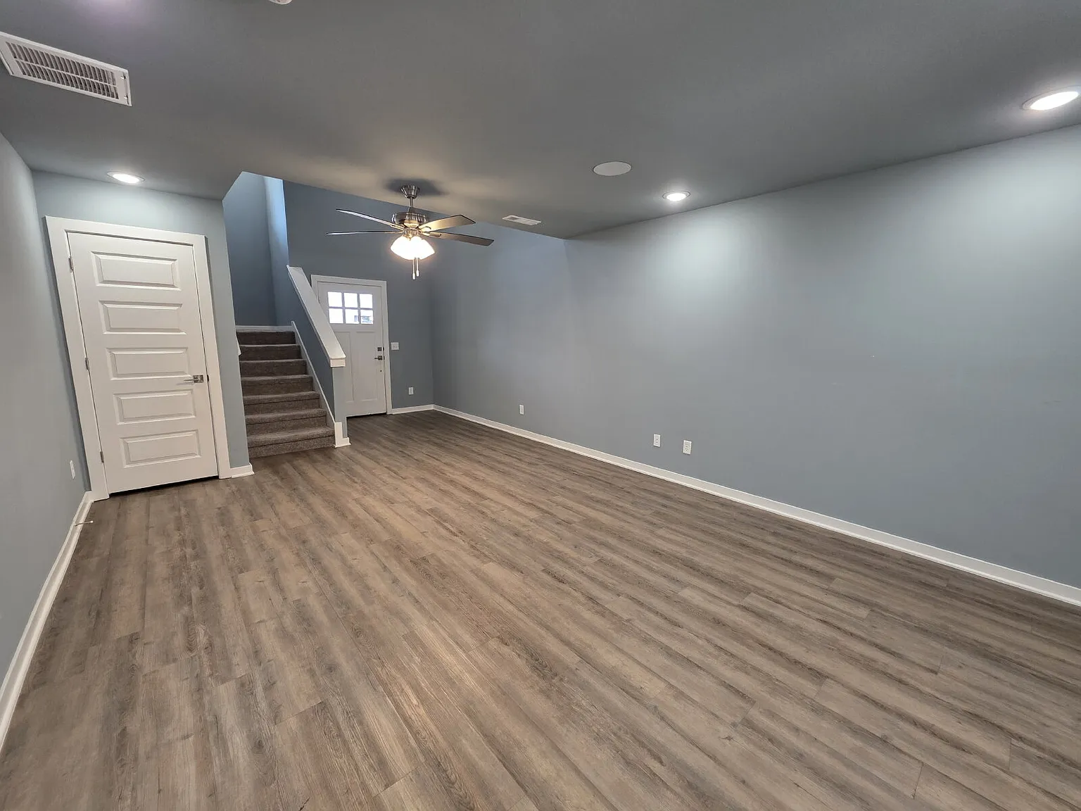 2 bed, 2.5 bath, 1362 sqft, $1,700 — Photo 3
