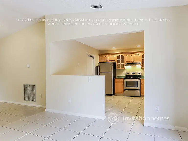 4915 SW 12th St — Photo 8