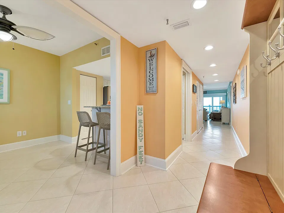 1582 Gulf Blvd #1203