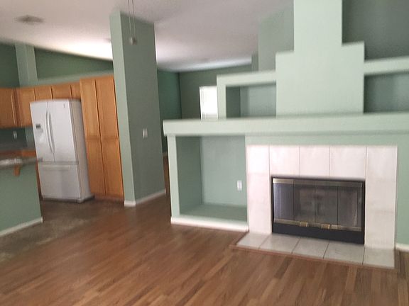 5th image of 1594 Livingston Dr #0
