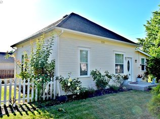 925 Oak St, Brownsville, OR