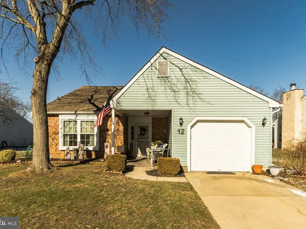 12 Niland Ln, Deptford, NJ 08096
