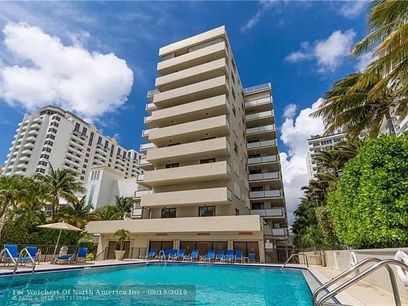 2nd image of 1621 Collins Ave APT 305