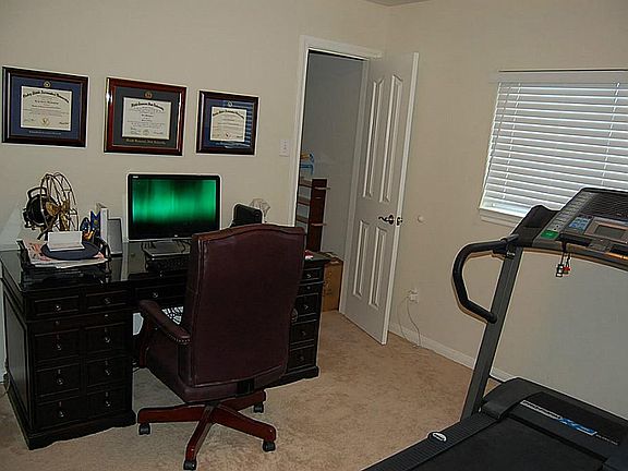 5th image of 1016 Hyland Ln