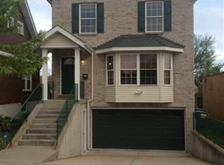 3044 Watson Rd, Saint Louis, MO 63139