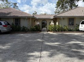 1046 Goldenrod Rd, Wellington, FL