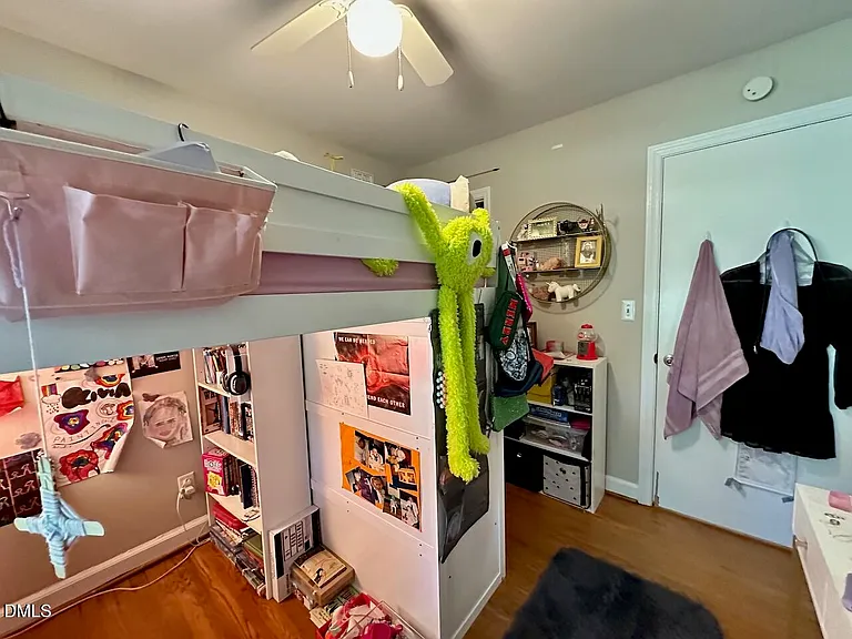 2813 Barmettler St — Photo 15