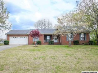 113 Hedge Ln, Huntsville, AL 35811