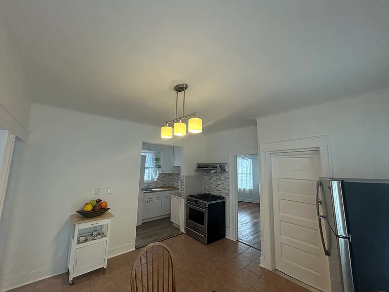 61 Locust Ave #2 — Photo 3