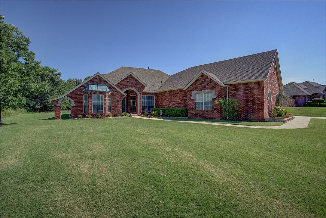 2209 NE 15th St, Moore, OK 73160 Zillow