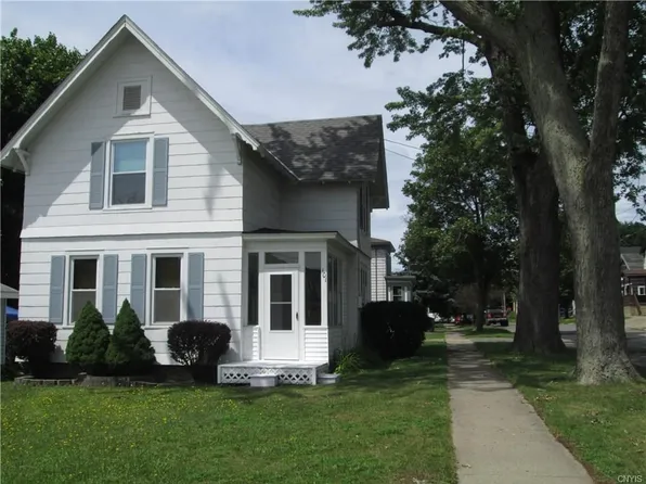 101 W Cayuga St, Oswego, NY 13126