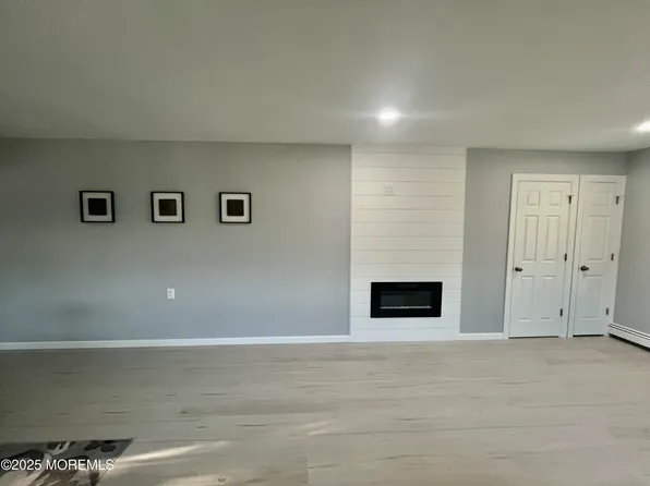 6 San Juan Court, Toms River, NJ 08757