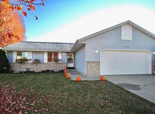 2542 Winthrop Dr, Janesville, WI 53546