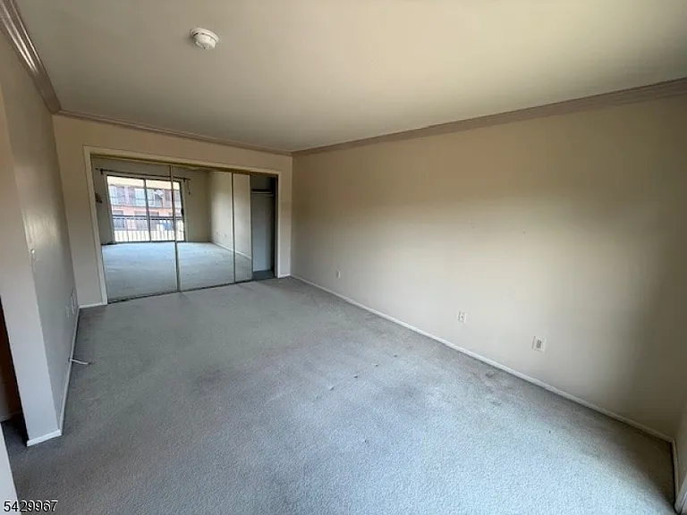 3844 Bloomingdale Dr — Photo 9