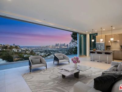 8678 Franklin Ave, Los Angeles, CA, 90069