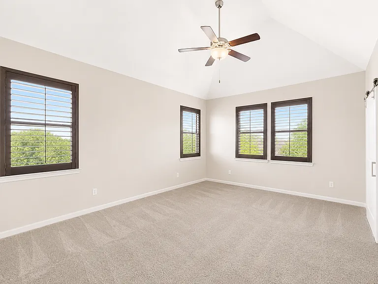 1053 Emil Pl — Photo 24