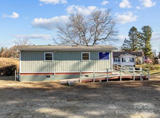 701 Dana Rd, Hendersonville, NC 28792