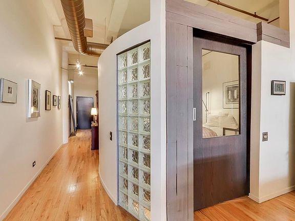 5th image of 1000 W Washington Blvd Unit 418