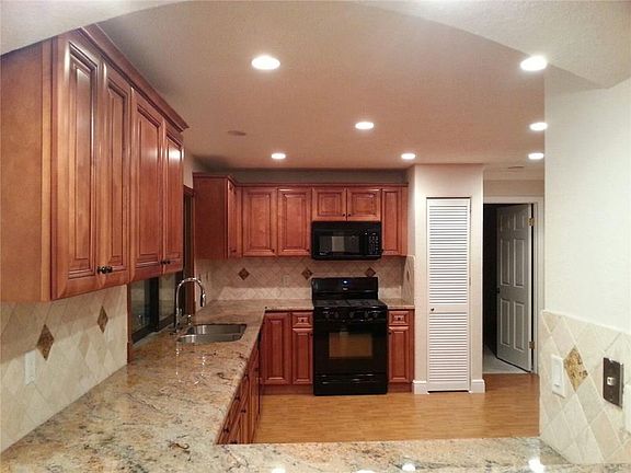 2nd image of 137 NE Naranja Ave