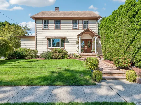77 Jefferson Avenue, Roslyn Heights, NY 11577