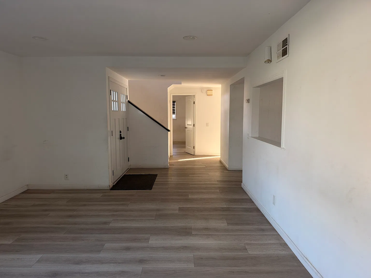 5 bed, 2235 sqft, $5,300 — Photo 4