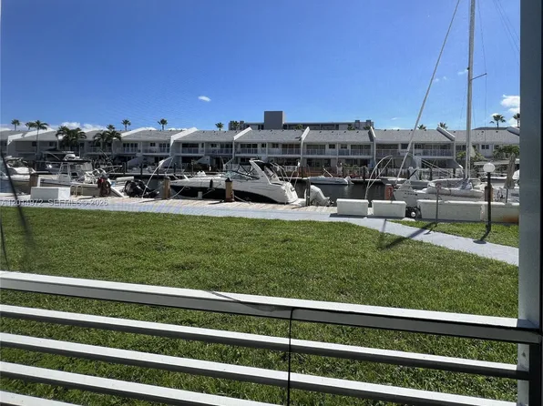3550 NE 169th St APT 107, North Miami Beach, FL 33160