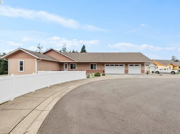 63404 Nathan Dr, Coos Bay, OR 97420