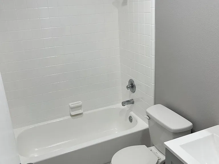 3109 Bloomingdale Villas Ct #3109 — Photo 12
