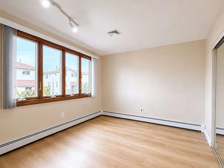 106 Green Valley Rd #2 — Photo 11