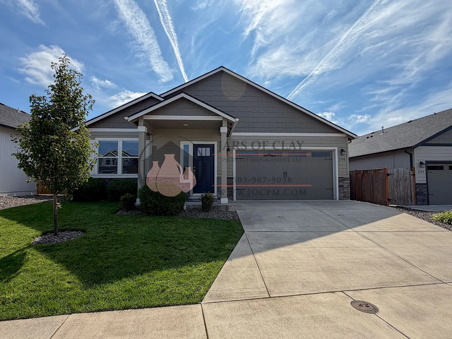 Single Level - Move-in Ready N. Albany Home — Photo 1