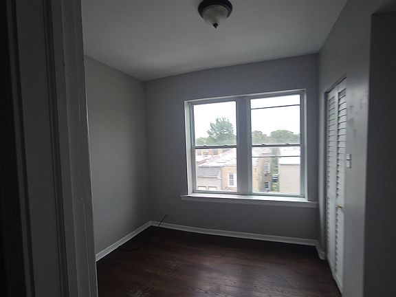 3rd image of 5717 N Kimball Ave APT 3N
