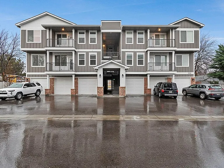 Latitude 40 One Bedroom