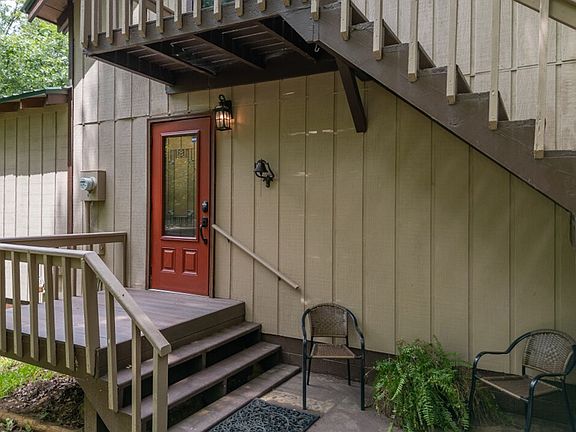 3rd image of 132 Silver Dollar Ln