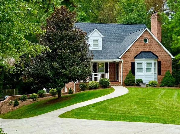 6045 Stone Bluff Dr, Clemmons, NC 27012