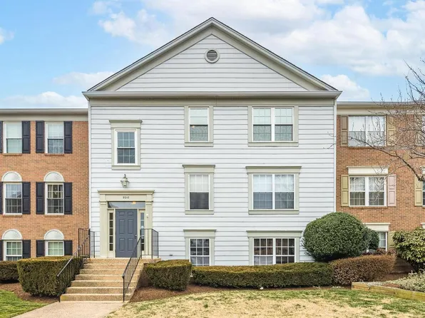 9210 Caspian Way APT 302, Manassas, VA 20110
