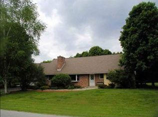 3 Knolls Rd N, Queensbury, NY 12804
