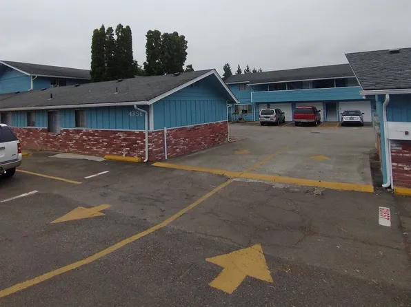 4356 Ocean Beach Hwy APT 12, Longview, WA 98632