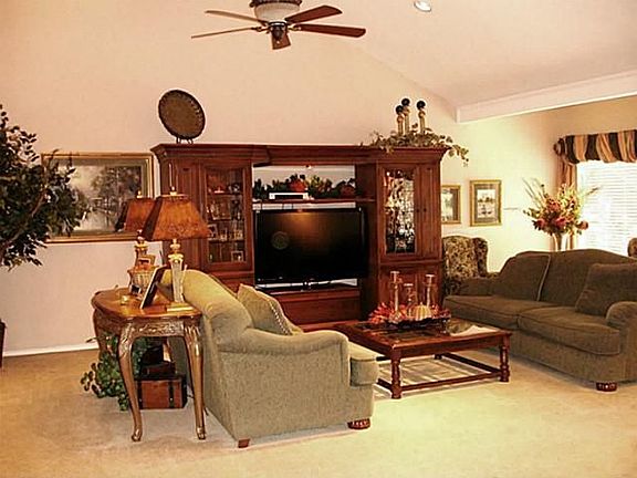 5th image of 3613 Highbury Ct