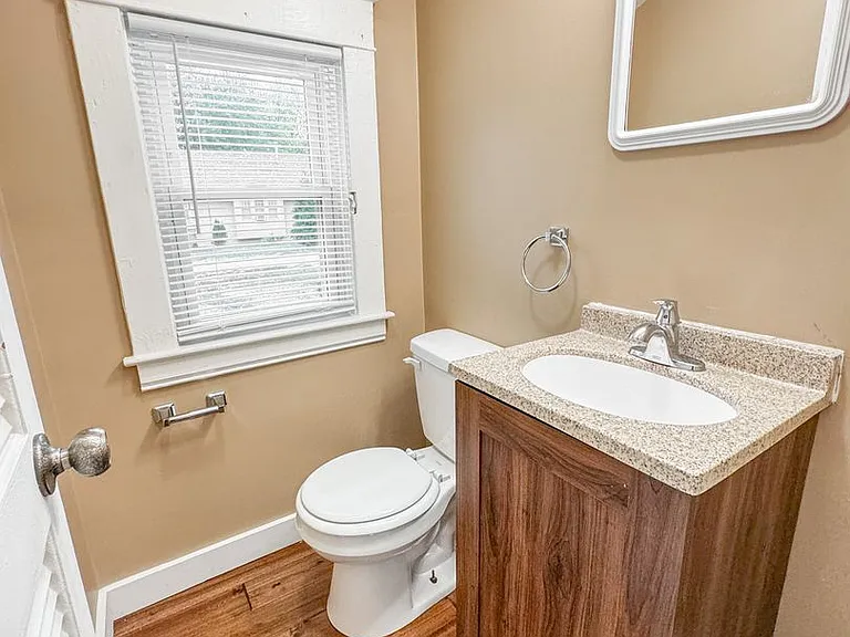 726 S Fuller Ave — Photo 9