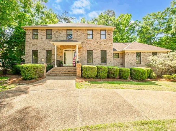 9020 Winged Foot Dr, Tallahassee, FL 32312