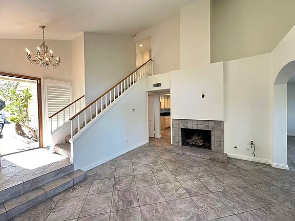 3rd image of 15442 Ficus St