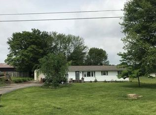 9226 Cleveland Rd, Creston, OH 44217
