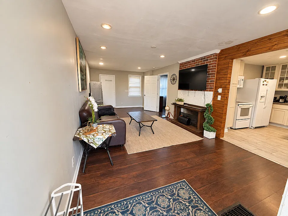 2011 Lebanon Pike #1