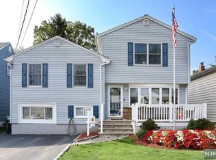 94 Deerfield St, Bergenfield, NJ 07621