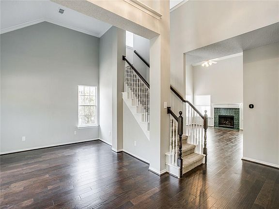 4th image of 205 Fairfax Dr
