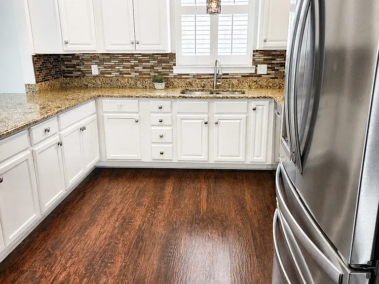 118 Country Manor Rd — Photo 6