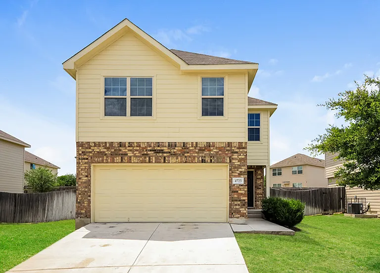 4723 War Horse Dr — Photo 1